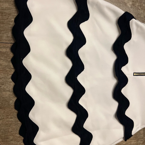 Sail to Sable navy/white with bright gold exposed zipper size 0 dress. Worn once - Picture 7 of 8